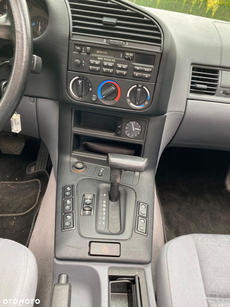 BMW Seria 3 ver-318i - 18
