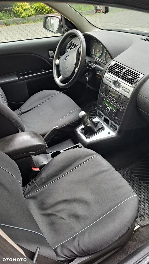 Ford Mondeo 1.8 Trend - 14
