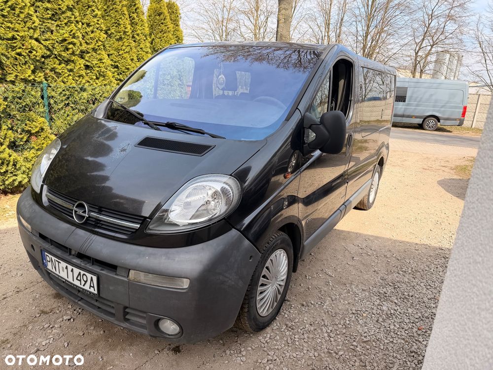Opel Vivaro - 1