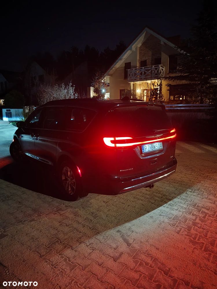 Chrysler Pacifica - 3