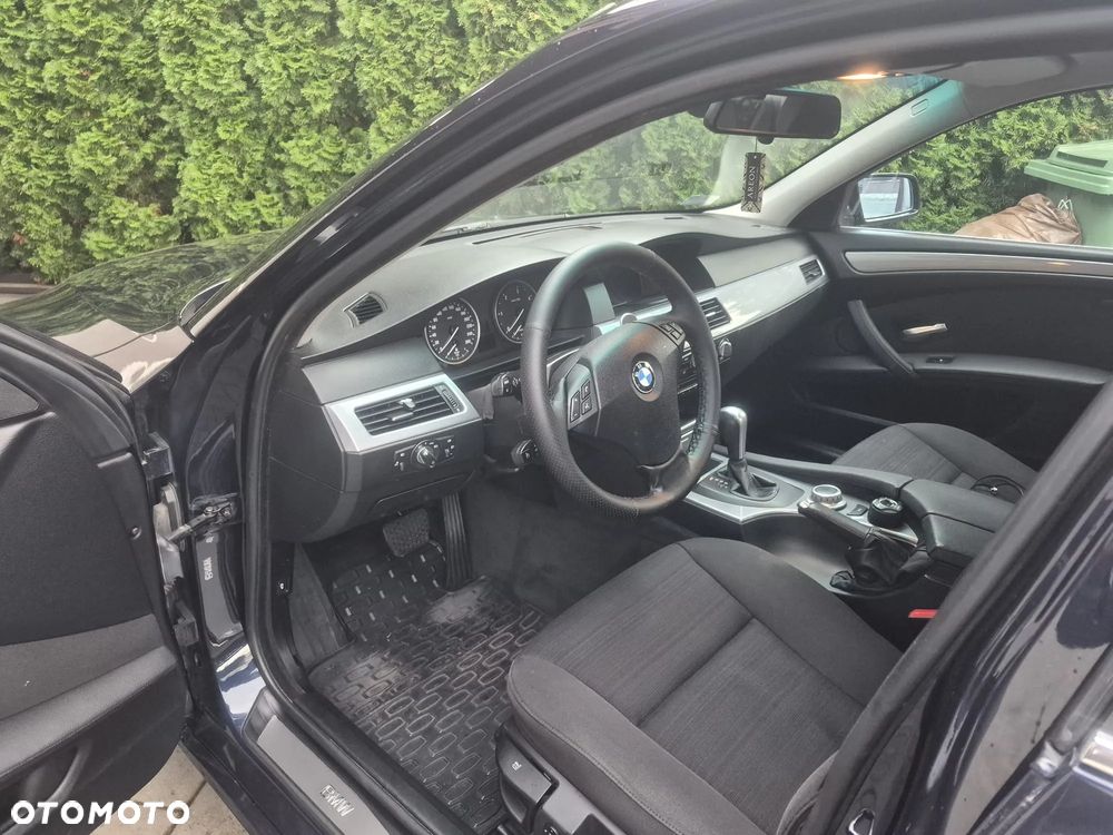 BMW Seria 5 520d - 12