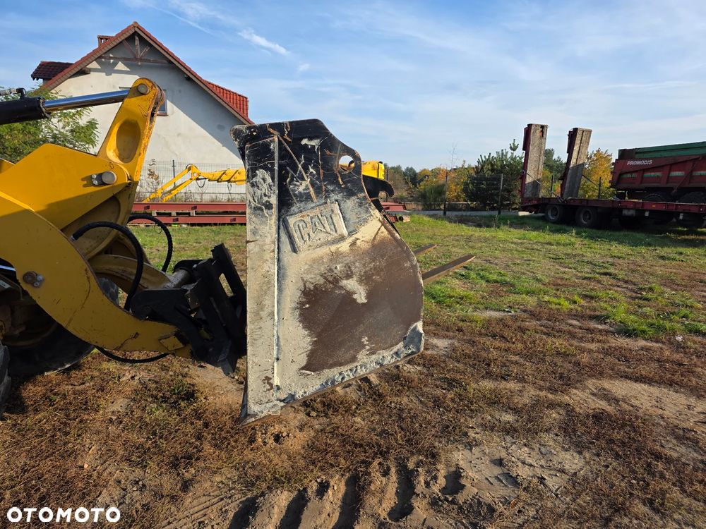 Caterpillar 906 / 908 - 4