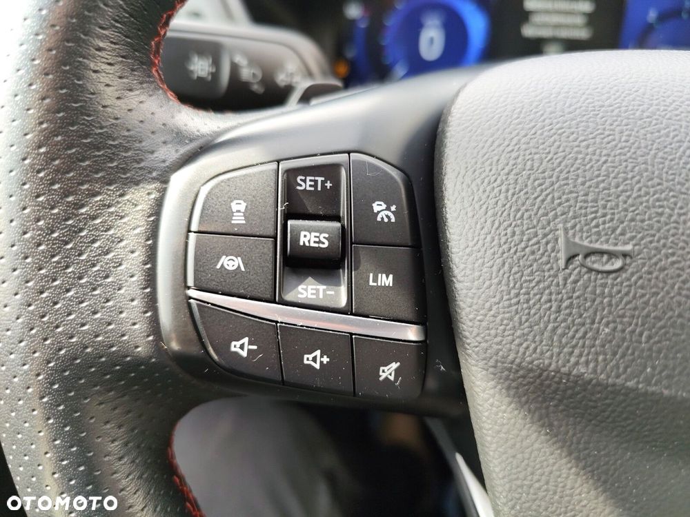 Ford Kuga - 21