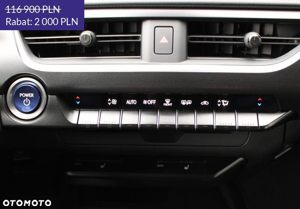 Lexus UX - 31