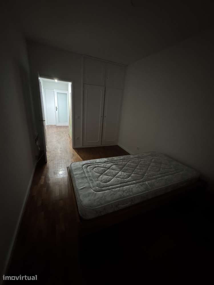 Apartamento T3 centro Porto com 2 casas de banho e garagem - Grande imagem: 5/9