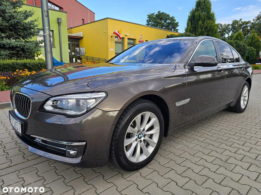 BMW Seria 7 750d xDrive Blue Performance Edition Exclusive - 12