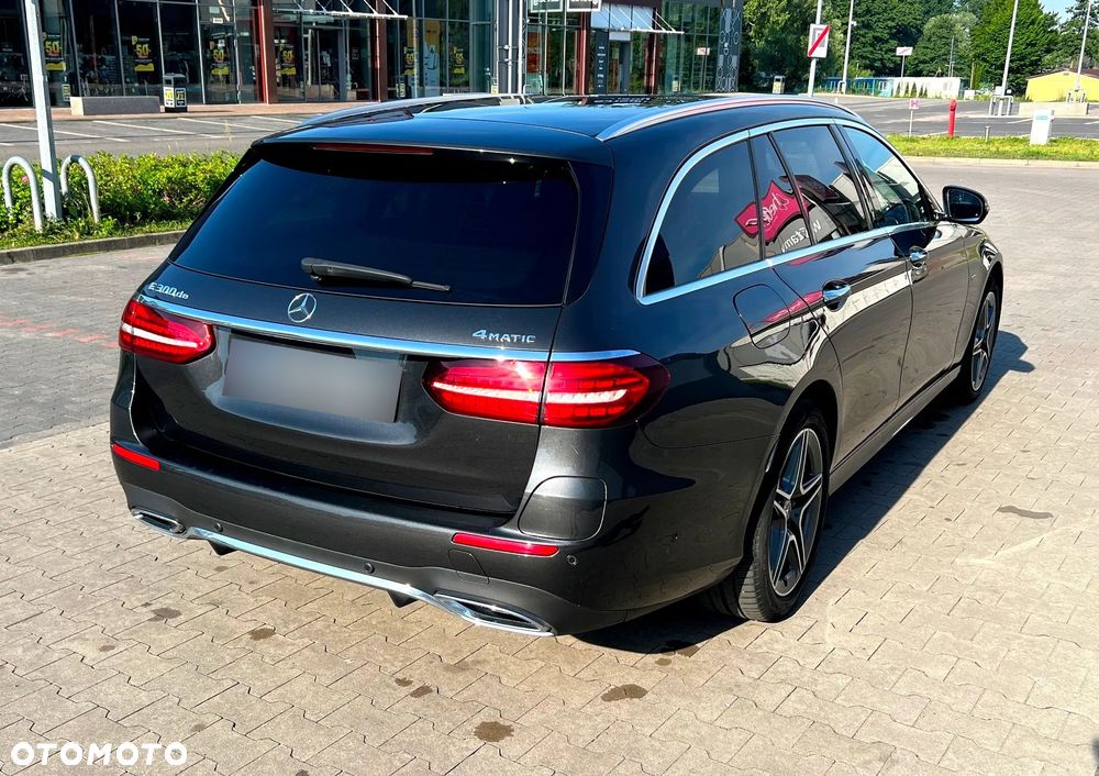 Mercedes-Benz Klasa E 300 de 4Matic 9G-TRONIC AMG Line - 9