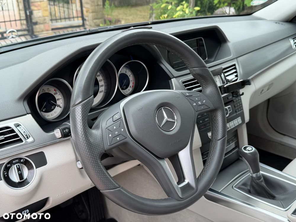 Mercedes-Benz Klasa E 200 Avantgarde - 21