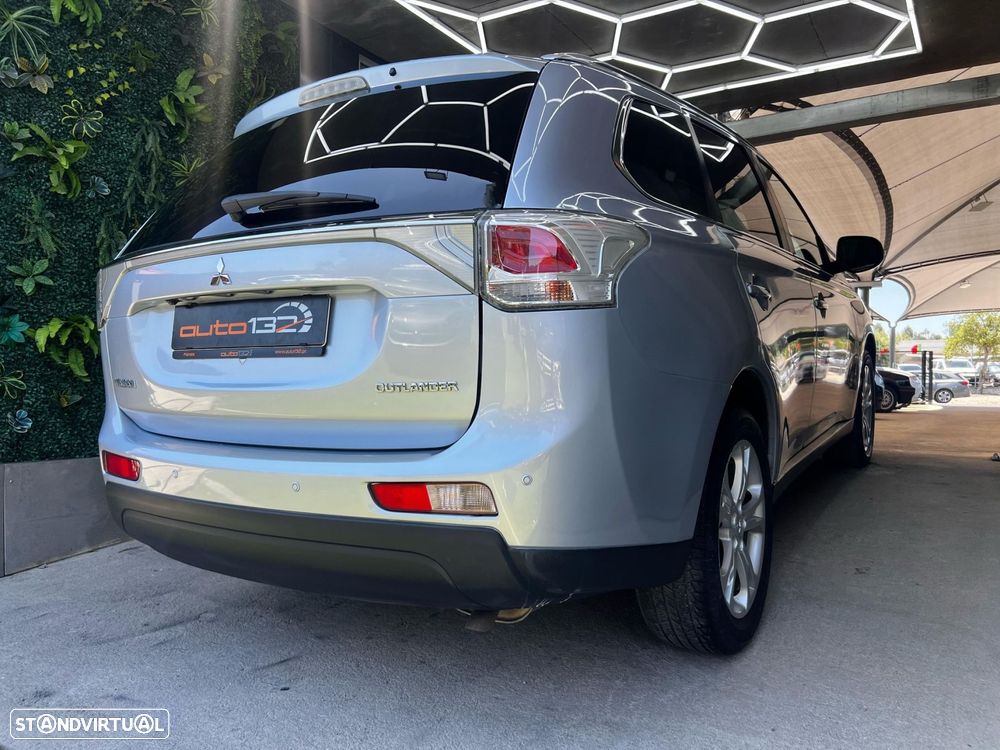 Mitsubishi Outlander 2.2 DI-D Intense+ - 6