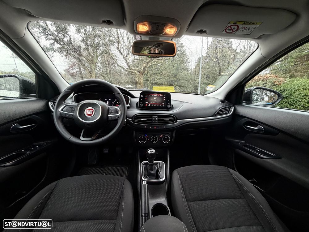 Fiat Tipo Station Wagon 1.3 M-Jet Lounge Tech - 30