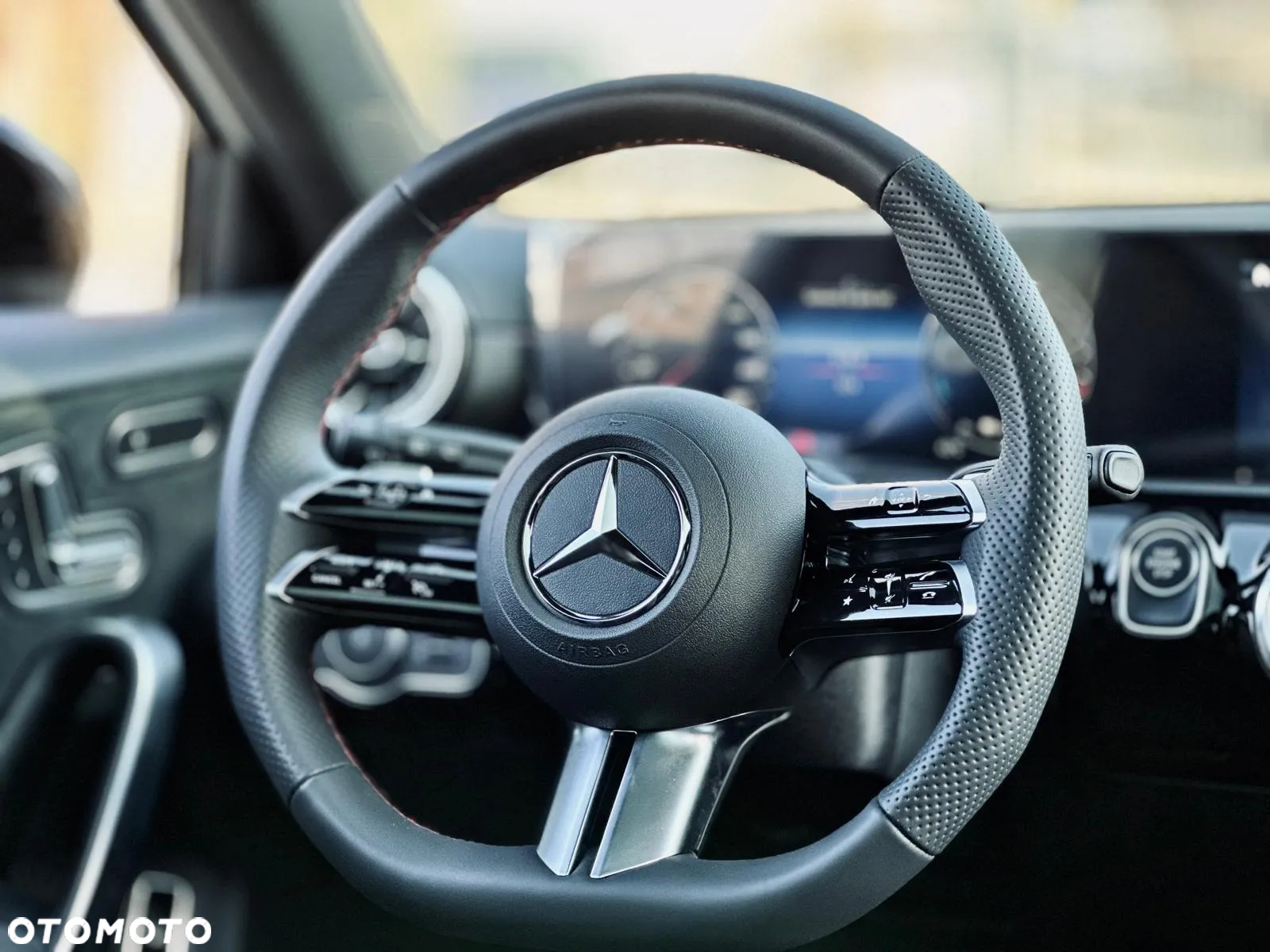Mercedes-Benz Klasa A 250 e PHEV AMG Line 8G-DCT - 36