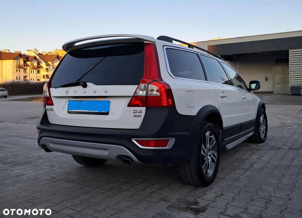 Volvo XC 70 2.4D Momentum - 12
