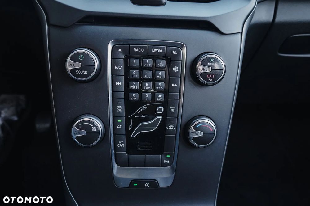 Volvo V40 D2 Momentum - 26