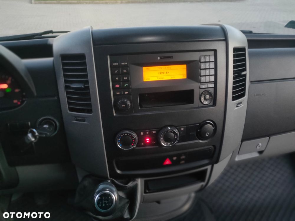 Mercedes-Benz SPRINTER - 12