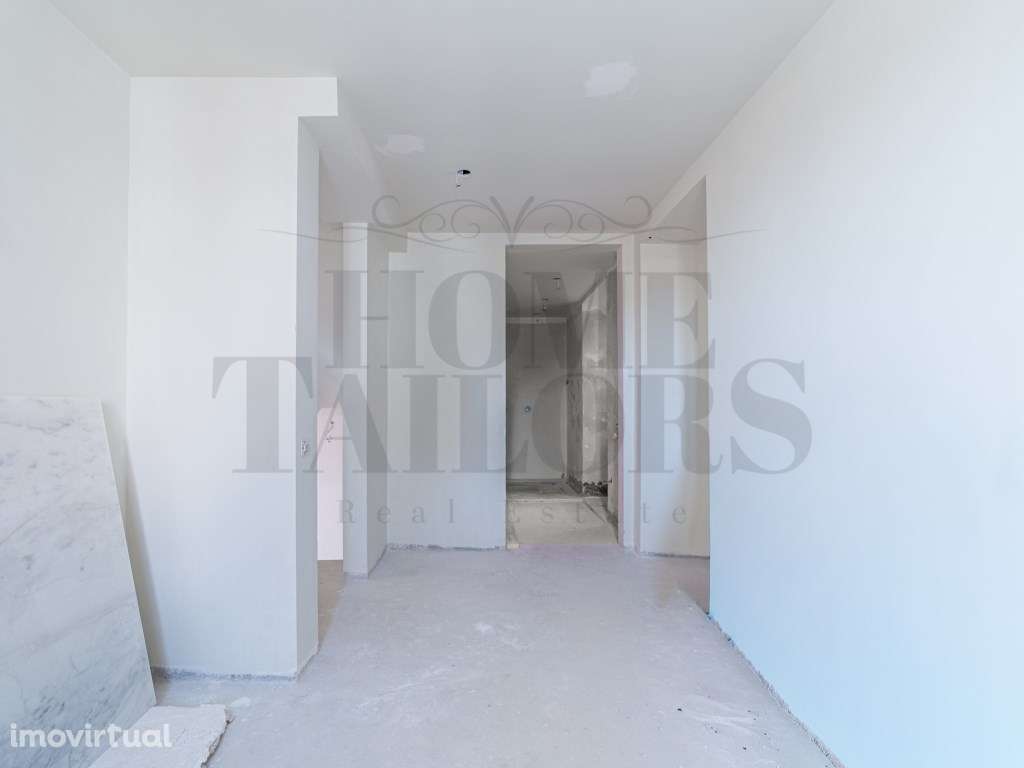 Moradia T3 com 3 Suites, em condomínio fechado no Monte Estoril - Grande imagem: 3/18