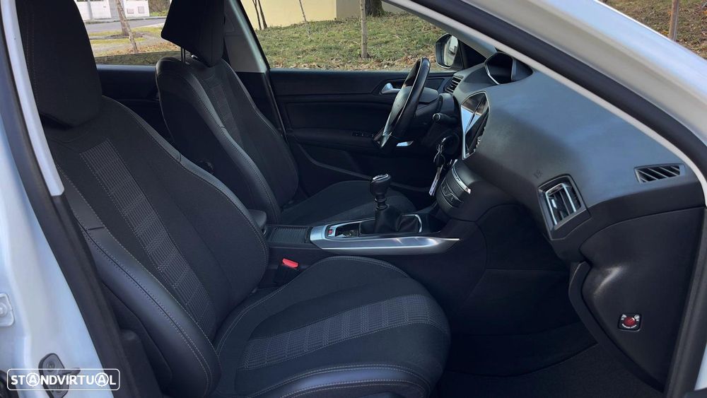 Peugeot 308 1.5 BlueHDi Allure Pack - 35