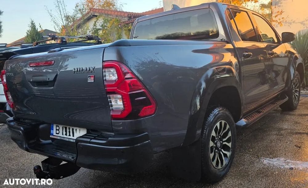 Toyota Hilux 2.8D 204CP 4x4 Double Cab AT GR Sport - 3