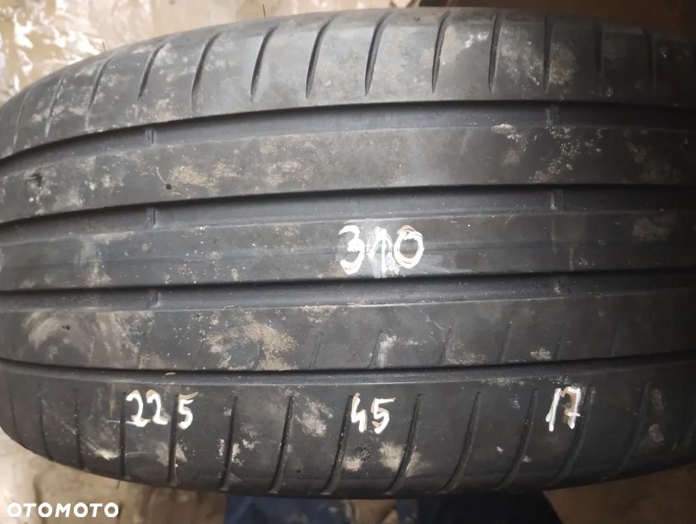Goodyear 225/45/17 nr 310 - 1