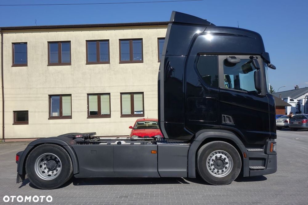 Scania R450 / EURO 6 / STANDARD/ AUTOMAT / RETARDER / LODÓWKA / NAWIGACJA / KLIMATYZACJA POSTOJOWA / 2 ZBIORNIKI - 4