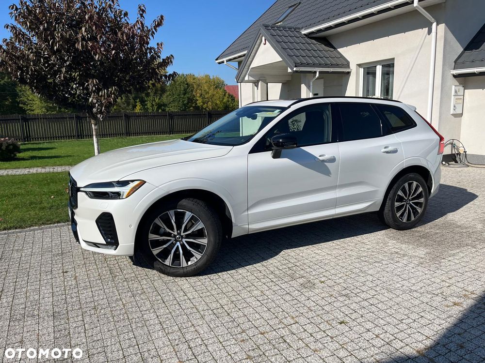 Volvo XC 60 B5 B AWD Plus Dark - 17