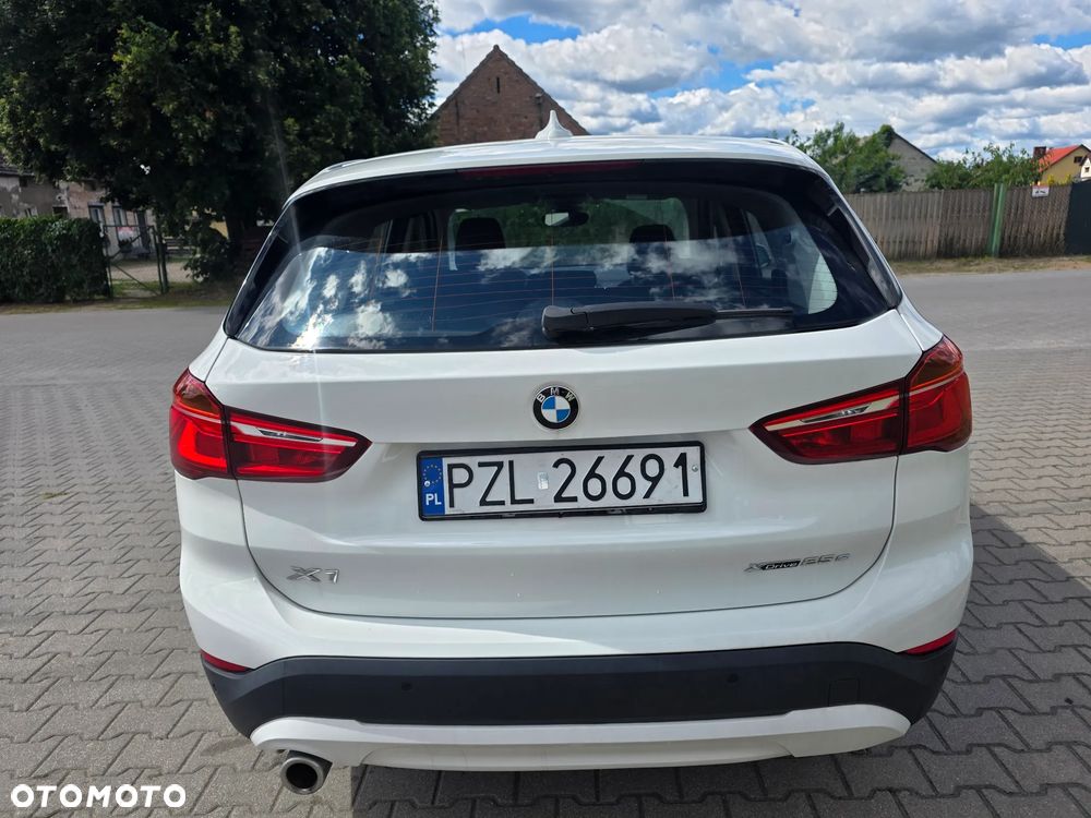 BMW X1 xDrive25e Advantage - 4