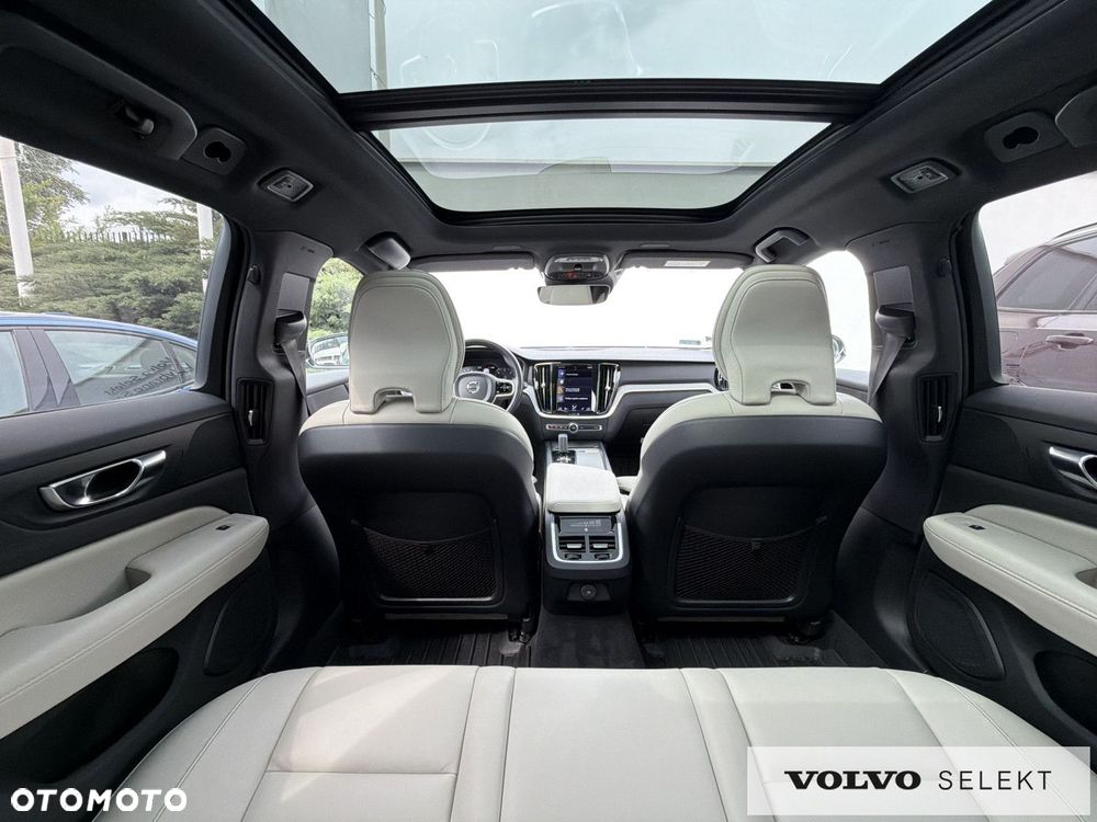 Volvo V60 Cross Country - 15