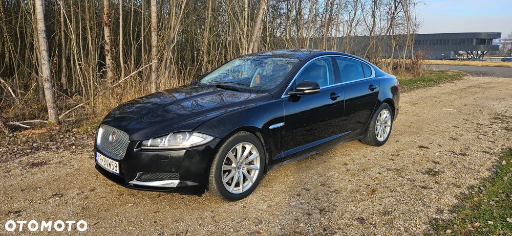 Jaguar XF 2.0 T Premium Luxury - 6
