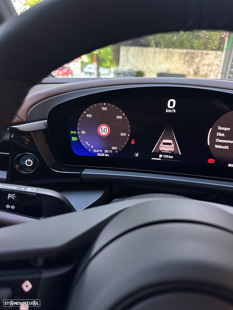 Porsche Macan Electric Turbo - 22