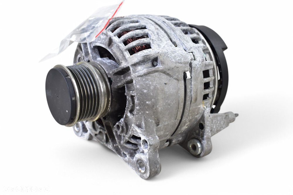 Alternator VOLKSWAGEN GOLF V AUDI A3 8P SKODA OCTAVIA II 1.6 MPI - 1