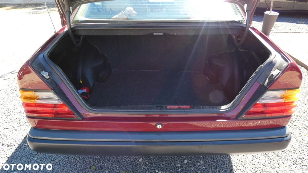 Mercedes-Benz W124 (1984-1993) - 26