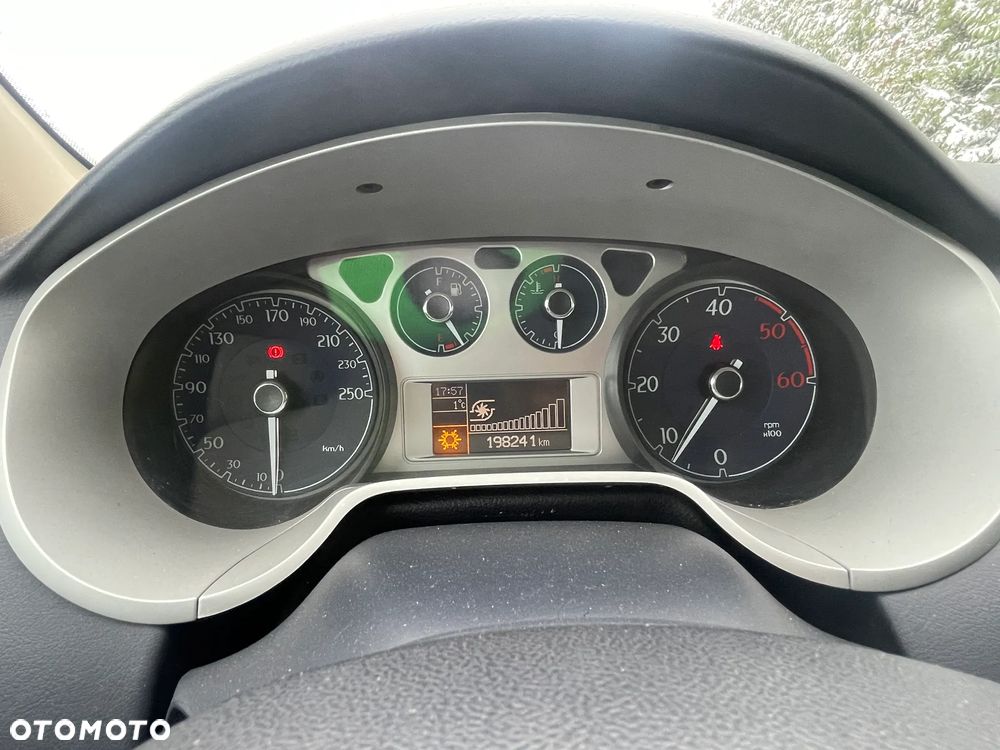 Lancia Delta 1.6 MultiJet 16v Silver - 11