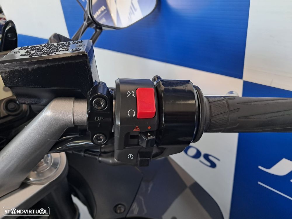 Yamaha FJR 1300 - 7