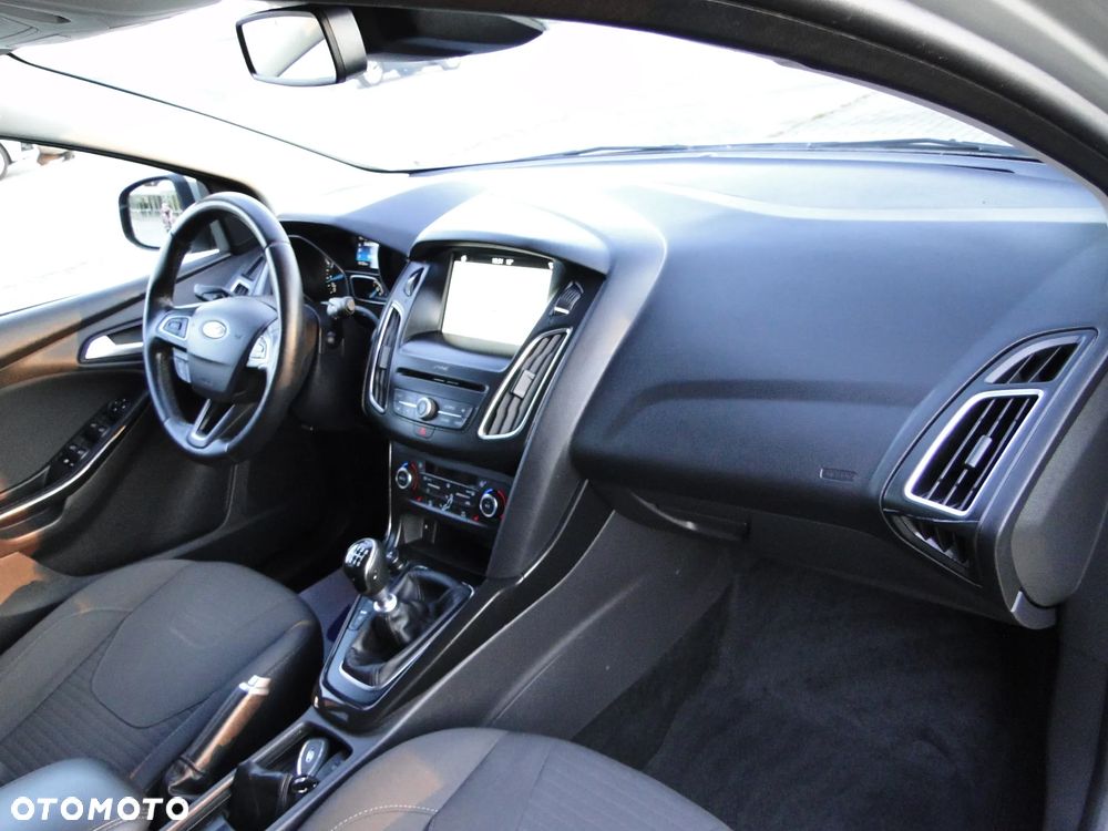 Ford Focus 1.0 EcoBoost STart-Stopp-System TITANIUM X - 22