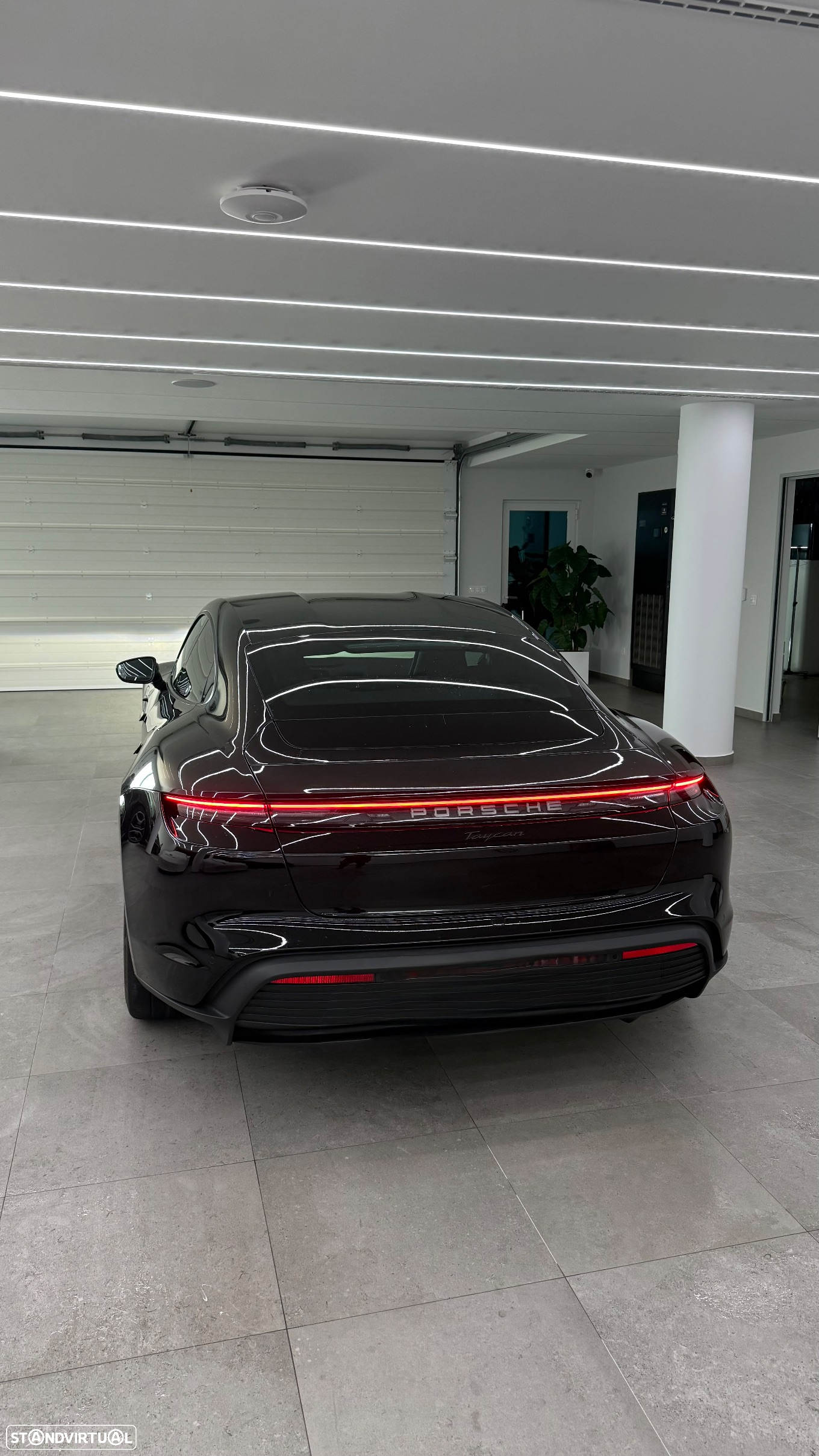 Porsche Taycan Standard - 3