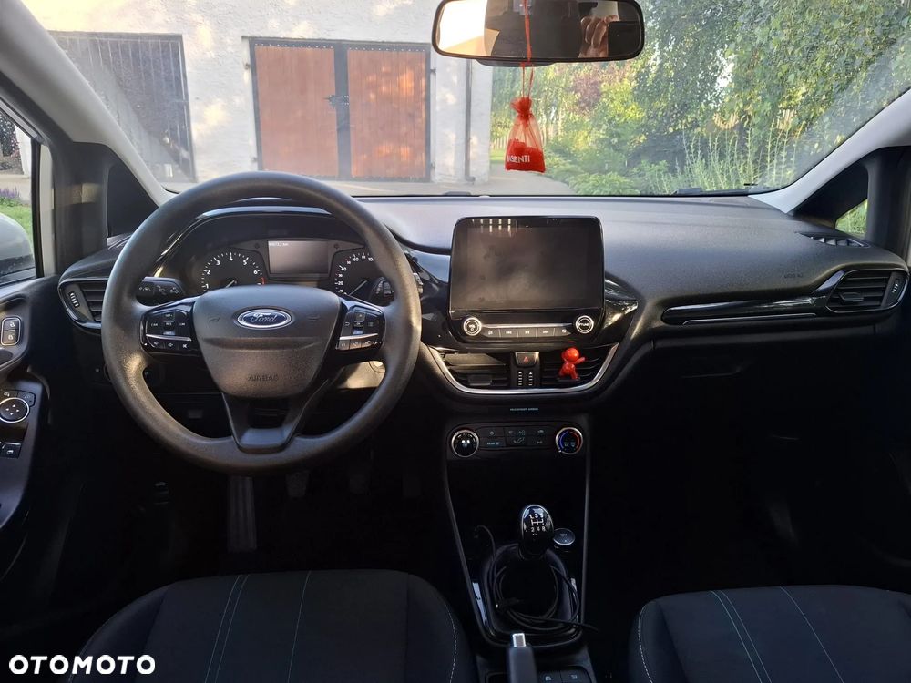 Ford Fiesta - 12