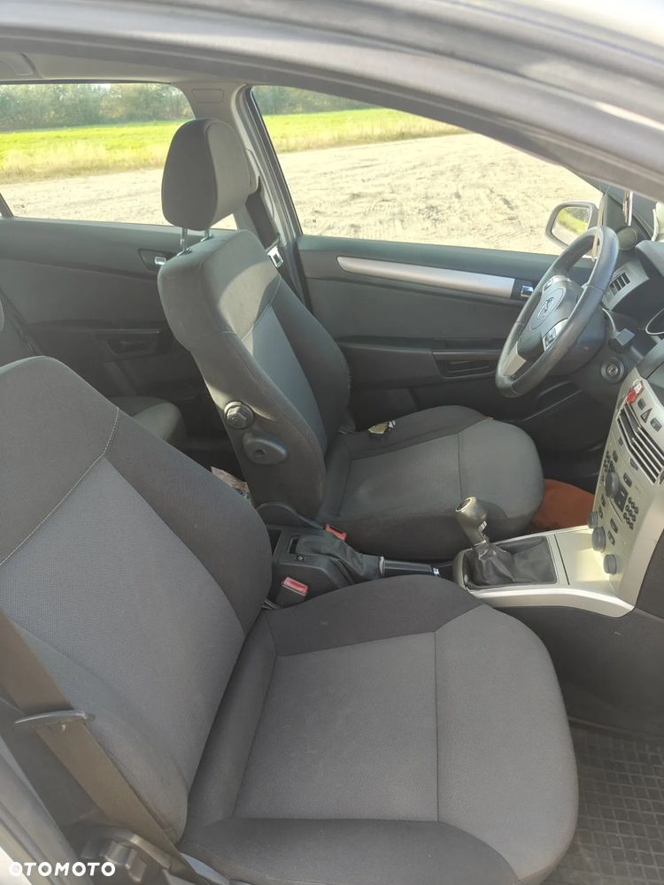 Opel Astra III 1.7 CDTI Cosmo - 22
