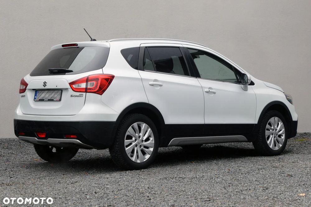 Suzuki SX4 S-Cross 1.0 T Comfort - 4