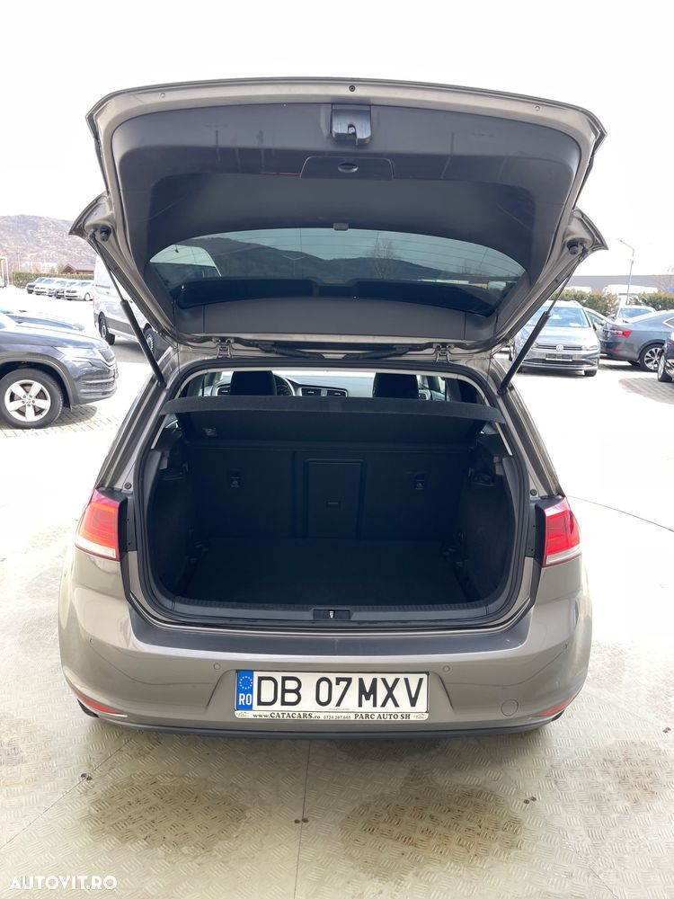 Volkswagen Golf 1.2 TSI BMT Comfortline - 27