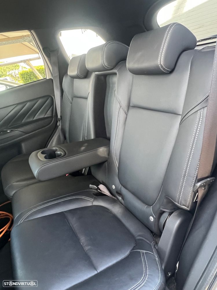 Mitsubishi Outlander - 5