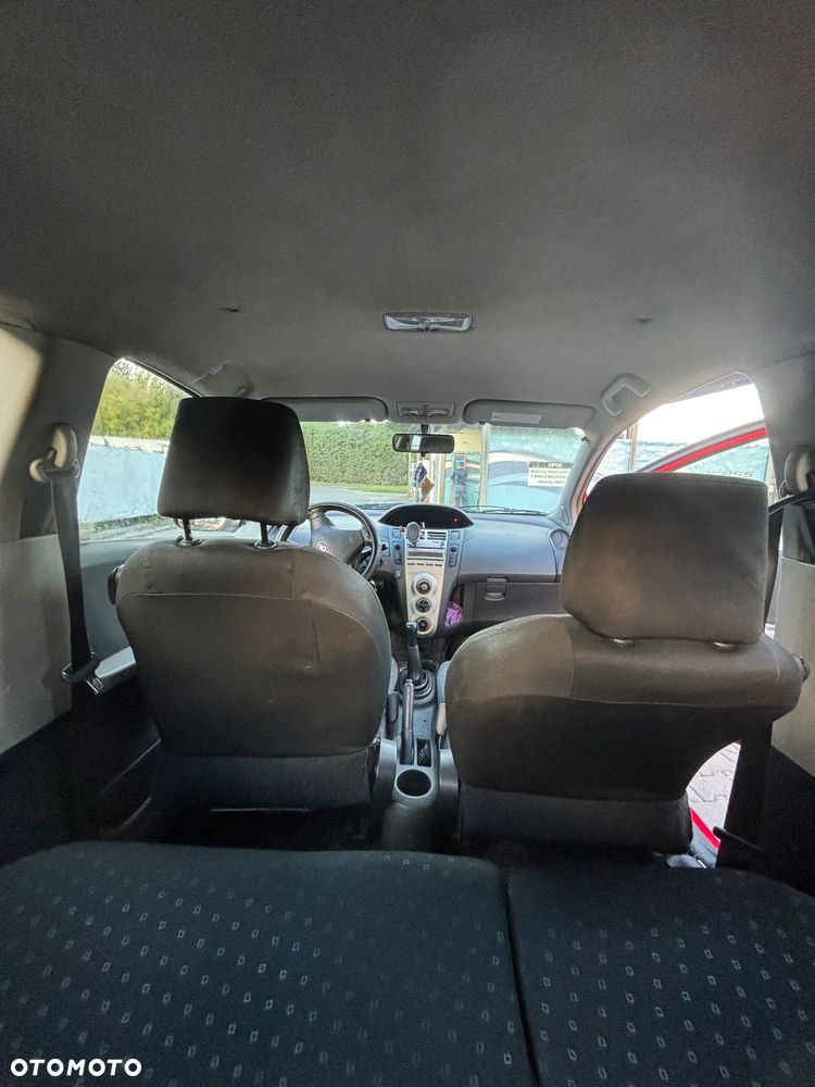 Toyota Yaris 1.0 Luna - 13