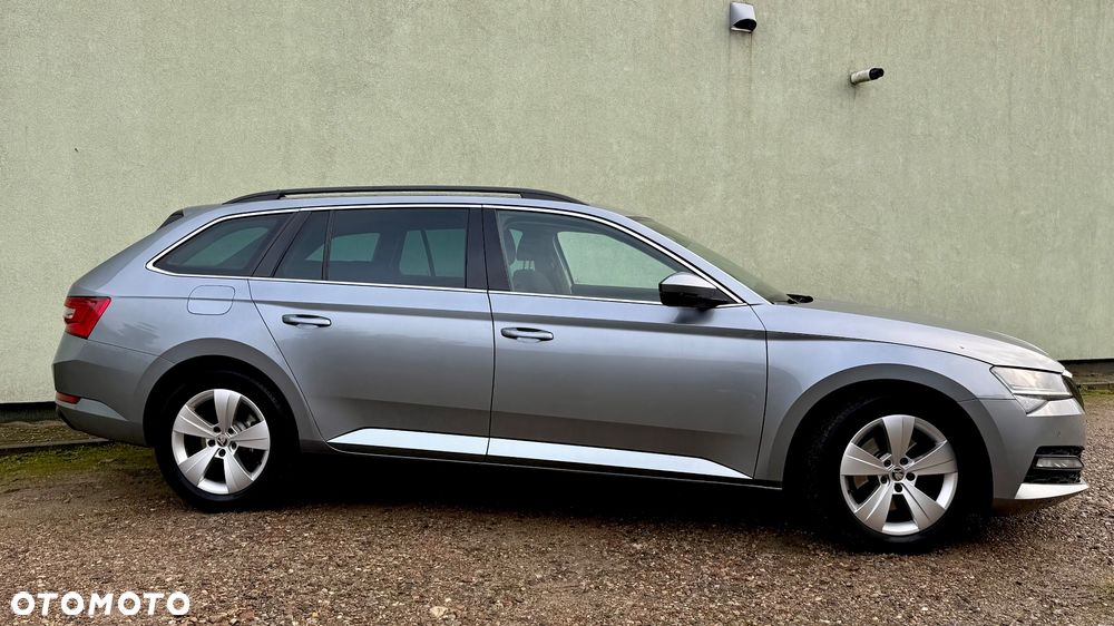 Skoda Superb 2.0 TDI DSG Premium Edition - 25