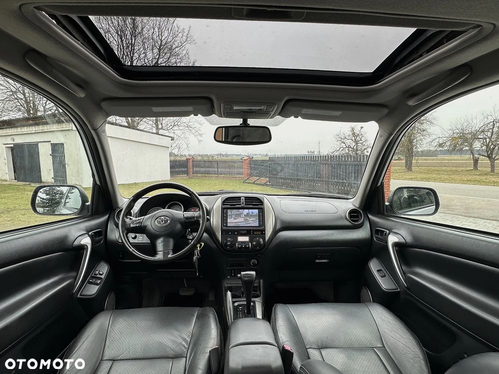Toyota RAV4 2.0 VVT-i Sol - 9