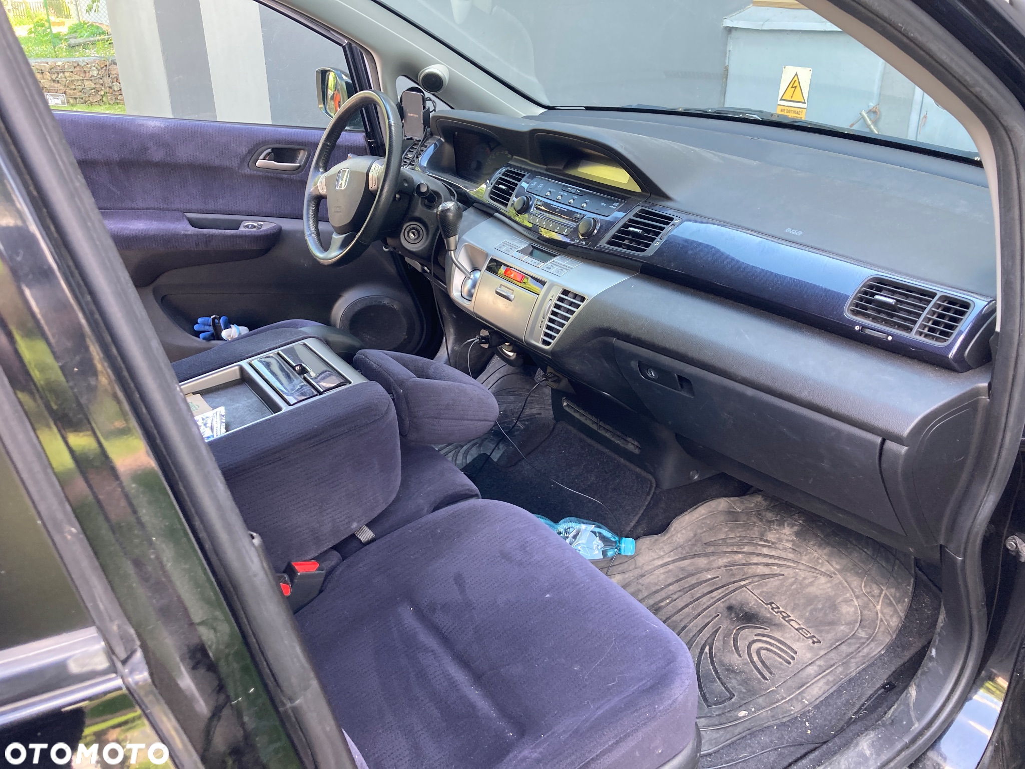 Honda FR-V - 3