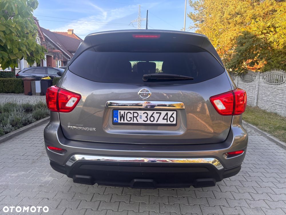 Nissan Pathfinder - 19