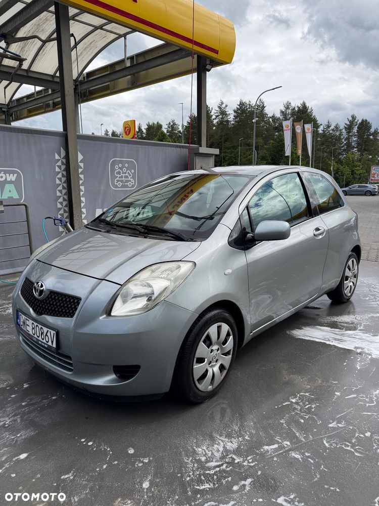 Toyota Yaris - 2