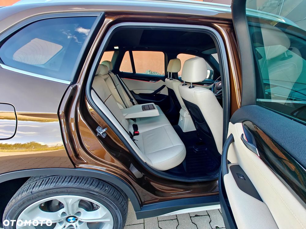 BMW X1 xDrive20d - 13