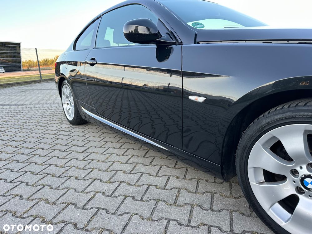 BMW Seria 3 320d M Sport Edition - 10