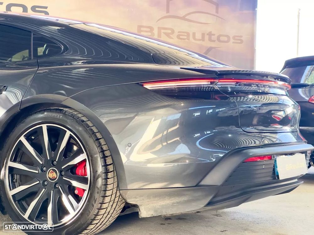 Porsche Taycan 4S - 8