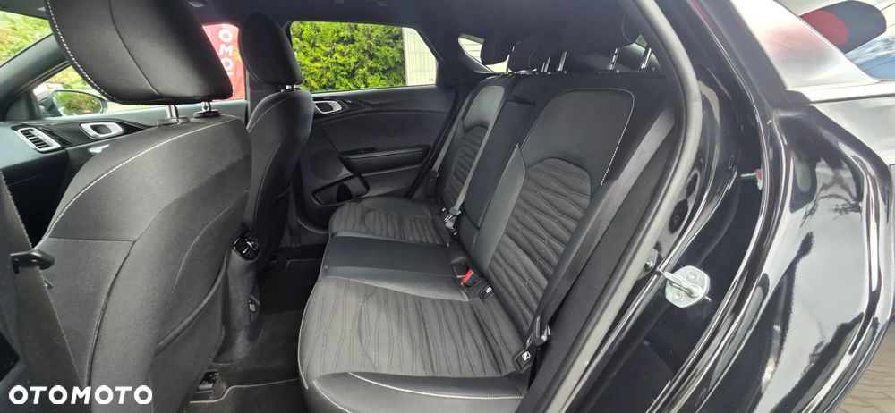 Kia ProCeed 1.5 T-GDI DCT7 OPF GT LINE - 33