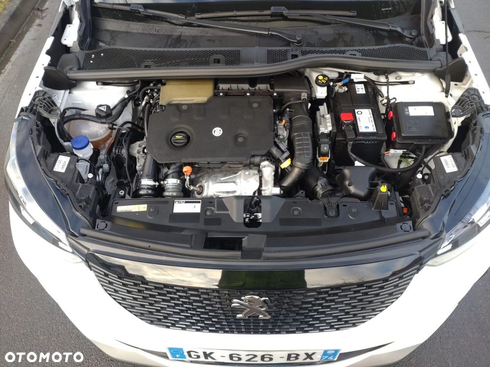 Peugeot 2008 1.5 BlueHDi Allure Pack S&S EAT8 - 36